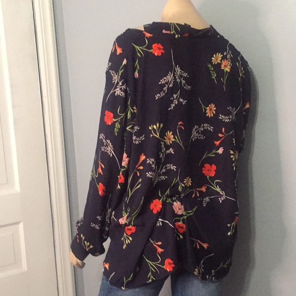 ⭐️ATMOSPHERE Longsleeves Floral Print Sz 16⭐️ - Picture 8 of 12